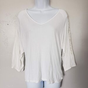 Venus Women's Medium White Quarter Sleeve Blouse Crochet Lace Rhinestone Top